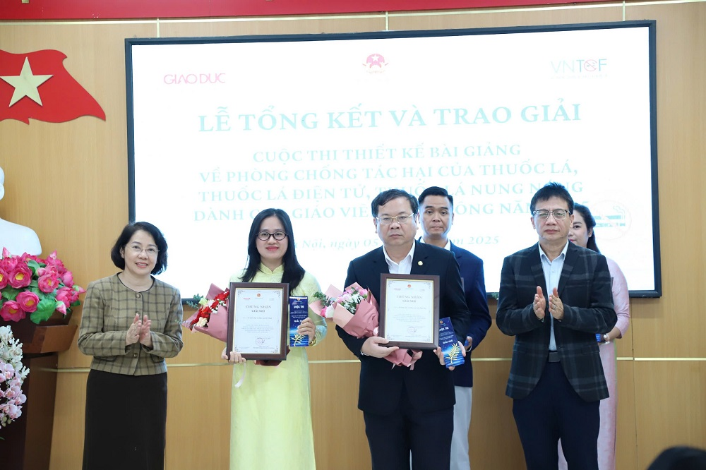 Trao giải Cuộc thi thiết kế bài giảng phòng, chống tác hại của thuốc lá